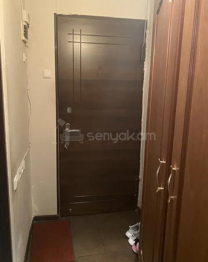 1 Սենյականոց Բնակարան, 37քմ, 3/5 հարկ, Կապիտալ Վերանորոգված