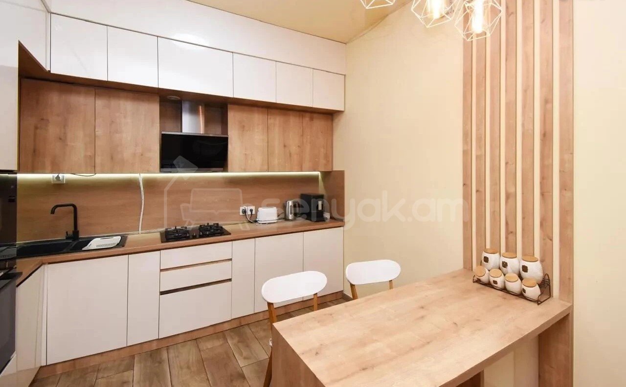 3 Սենյականոց Բնակարան Նորակառույցում, 98քմ, 11/15 հարկ, Կապիտալ Վերանորոգված