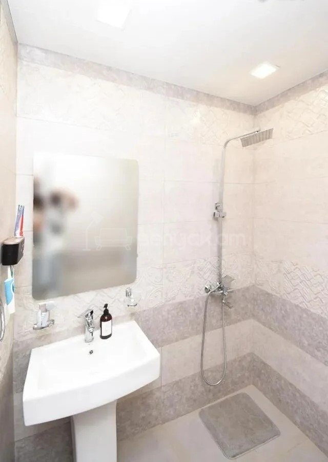 3 Սենյականոց Բնակարան Նորակառույցում, 98քմ, 11/15 հարկ, Կապիտալ Վերանորոգված