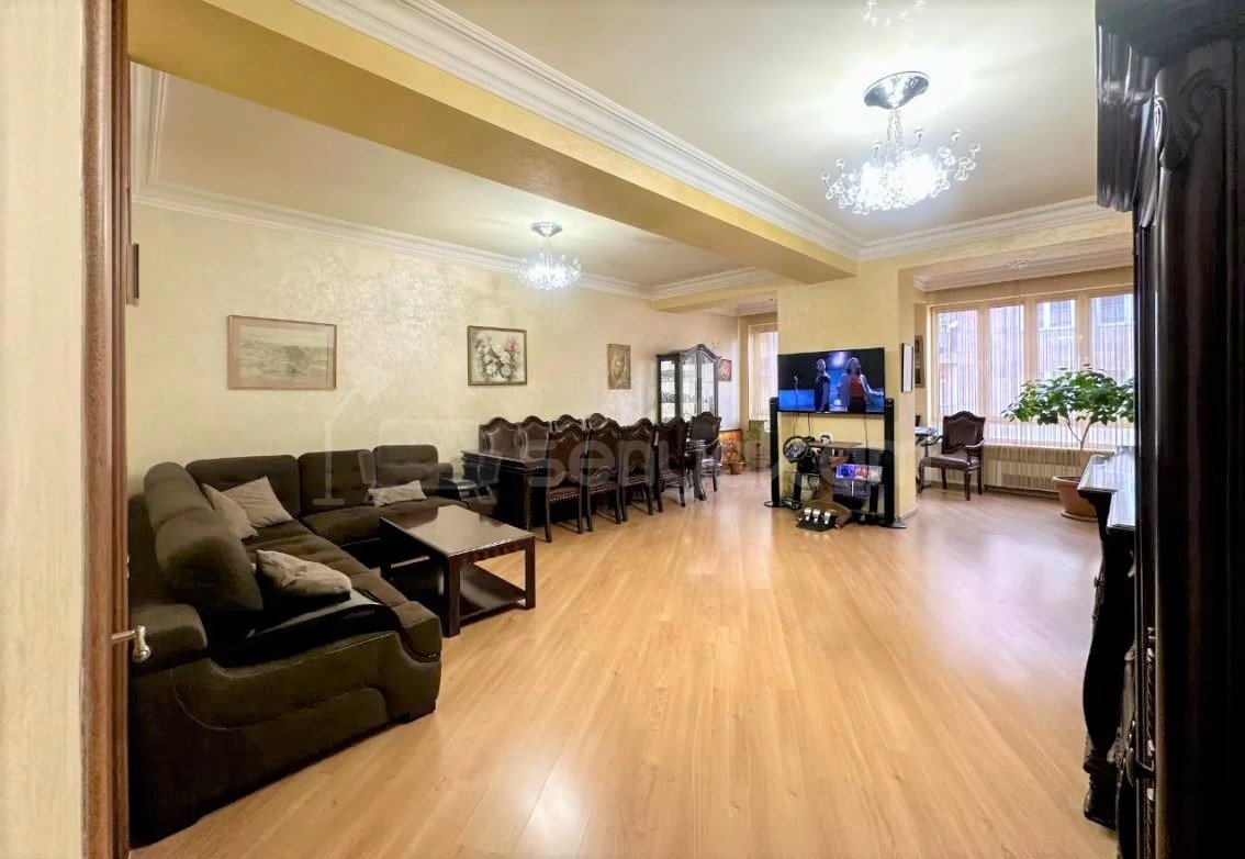 5 Սենյականոց Բնակարան Նորակառույցում, 202քմ, 8/11 հարկ, Կապիտալ Վերանորոգված