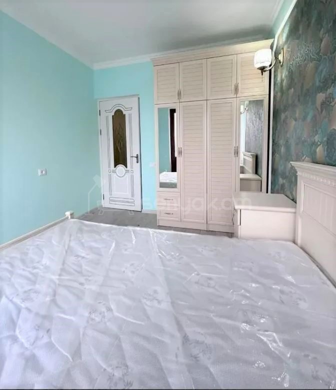 4 Սենյականոց Բնակարան Քարե Շենքում, 93քմ, 2/5 հարկ, Կապիտալ Վերանորոգված