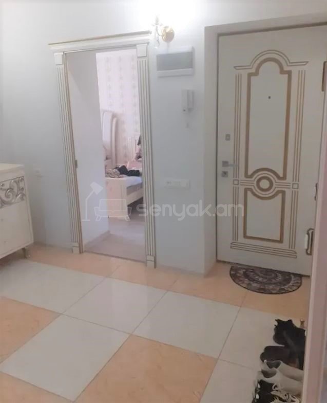 4 Սենյականոց Բնակարան Քարե Շենքում, 93քմ, 2/5 հարկ, Կապիտալ Վերանորոգված