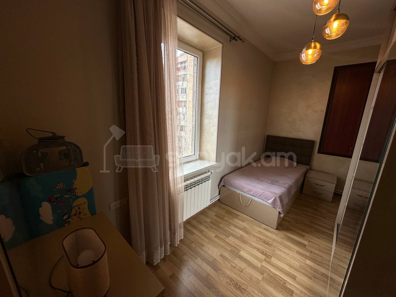 3 Սենյականոց Բնակարան Քարե Շենքում, 74քմ, 5/5 հարկ, Կապիտալ Վերանորոգված