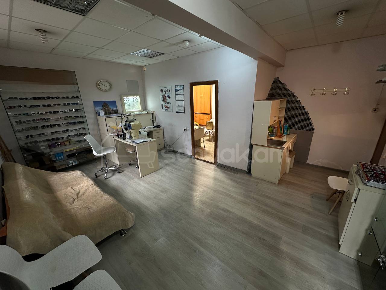 Սպասարկման Տարածք, 34քմ, Կապիտալ Վերանորոգված