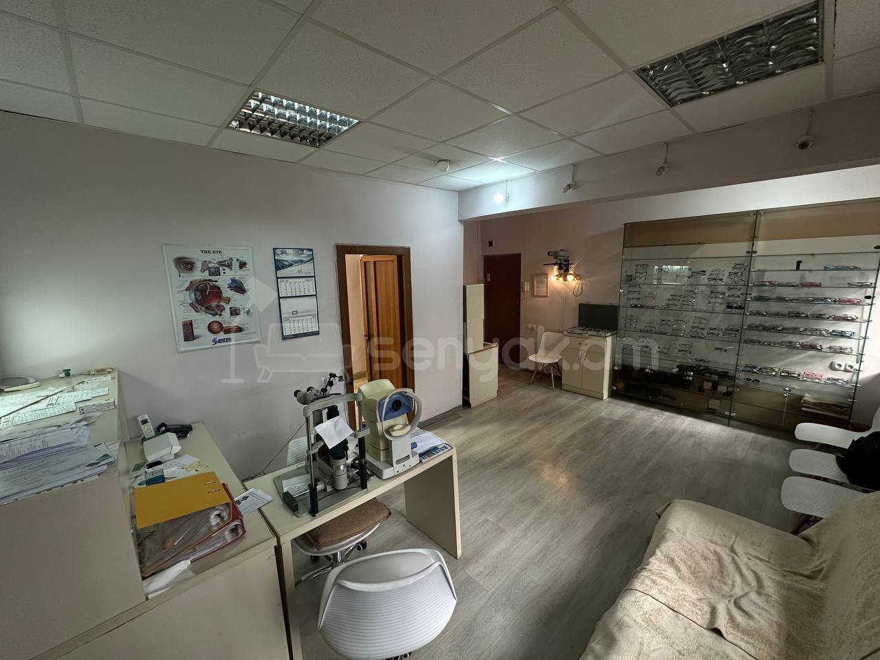 Սպասարկման Տարածք, 34քմ, Կապիտալ Վերանորոգված