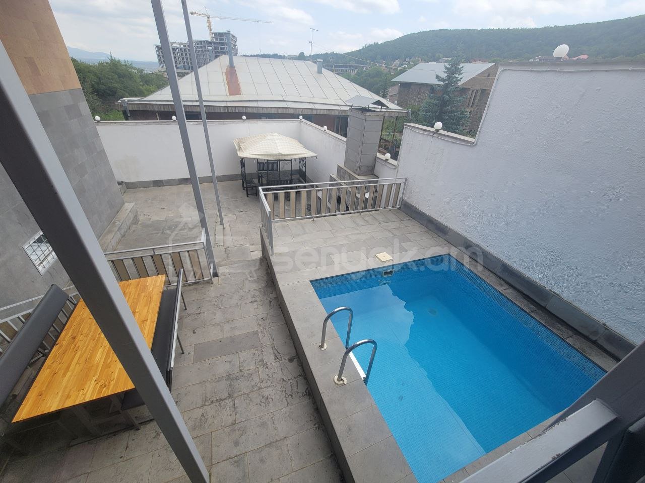 3 Սենյականոց Շքեղ Առանձնատուն, 150քմ, Կահավորված, Լողավազանով