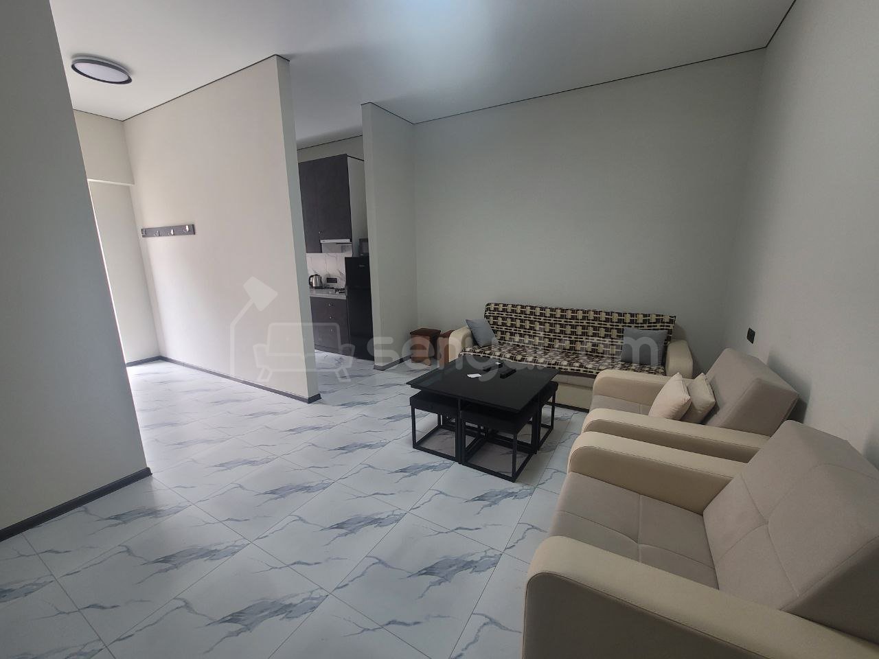 3 Սենյականոց Բնակարան Քարե Շենքում, 80քմ, 1/1 հարկ, Դիզայներական Վերանորոգված, Կահավորված, Արևկող