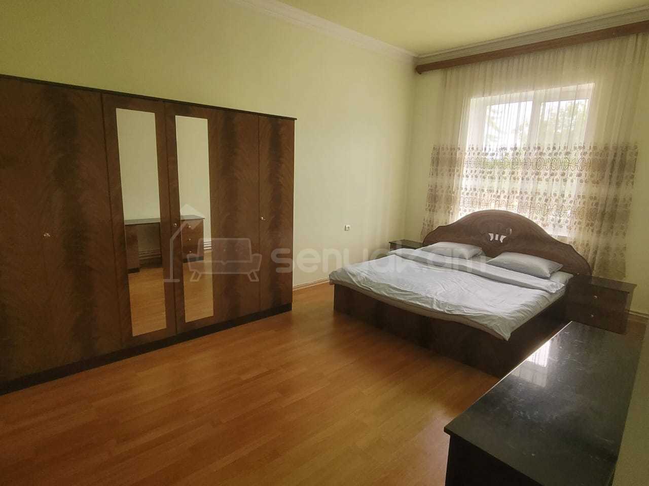 3 Սենյականոց Բնակարան Քարե Շենքում, 80քմ, 1/1 հարկ, Դիզայներական Վերանորոգված, Կահավորված, Արևկող