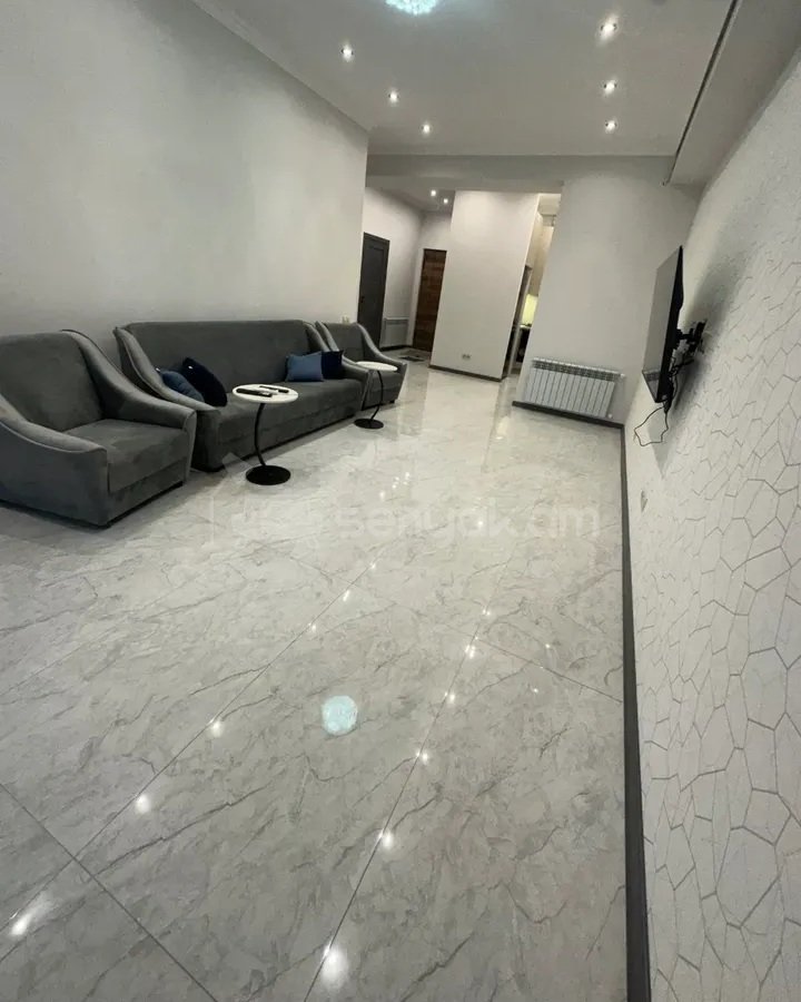 2 Սենյականոց Բնակարան Նորակառույցում, 78քմ, 9/18 հարկ, Դիզայներական Վերանորոգված, Կահավորված, Արևկող