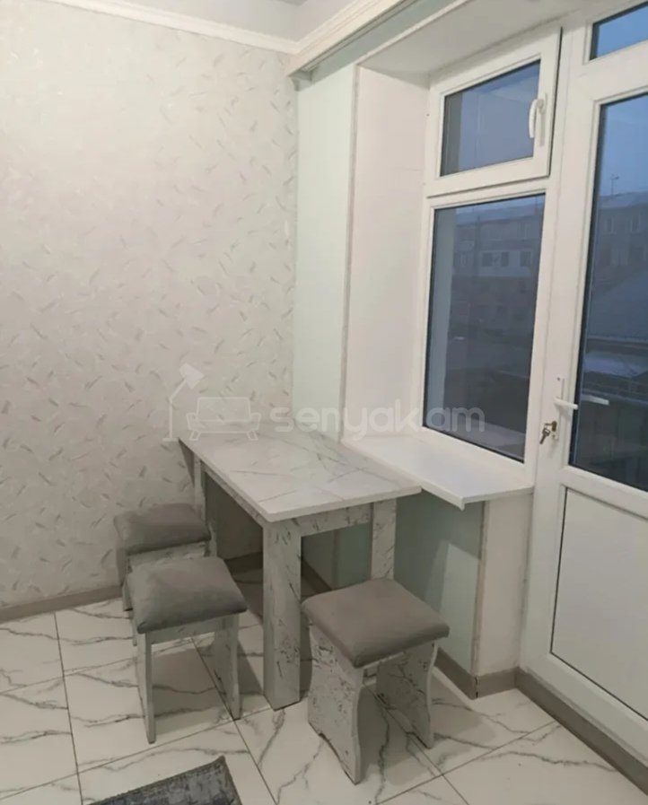 2 Սենյականոց Բնակարան Քարե Շենքում, 60քմ, 4/5 հարկ, Նորմալ Վիճակում, Կահավորված