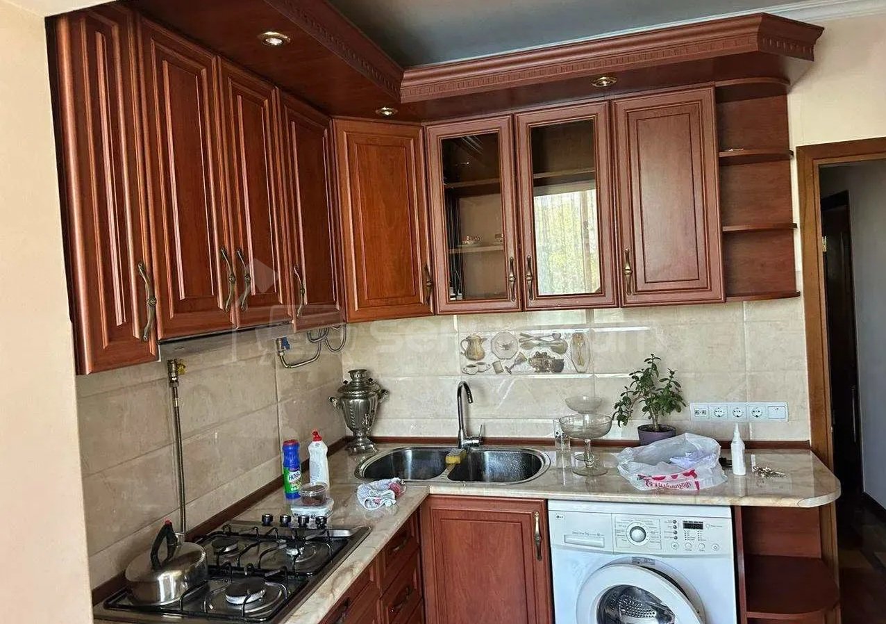 1 Սենյականոց Բնակարան Քարե Շենքում, 50քմ, 2/5 հարկ, Կապիտալ Վերանորոգված, Կահավորված