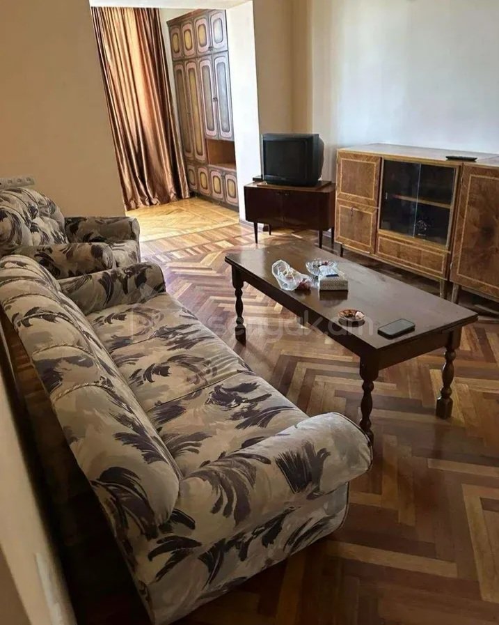 1 Սենյականոց Բնակարան Քարե Շենքում, 50քմ, 2/5 հարկ, Կապիտալ Վերանորոգված, Կահավորված