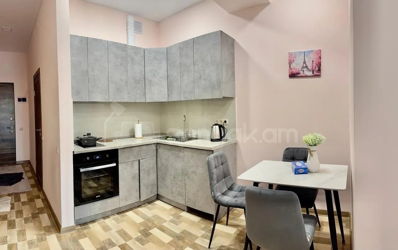 1 Սենյականոց Բնակարան Նորակառույցում, 41քմ, 15/20 հարկ, Կապիտալ Վերանորոգված, Կահավորված