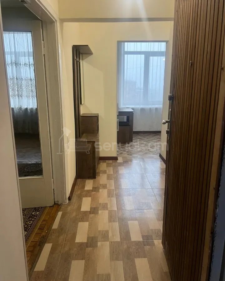 1 Սենյականոց Բնակարան Քարե Շենքում, 40քմ, 4/4 հարկ, Դիզայներական Վերանորոգված, Կահավորված, Արևկող