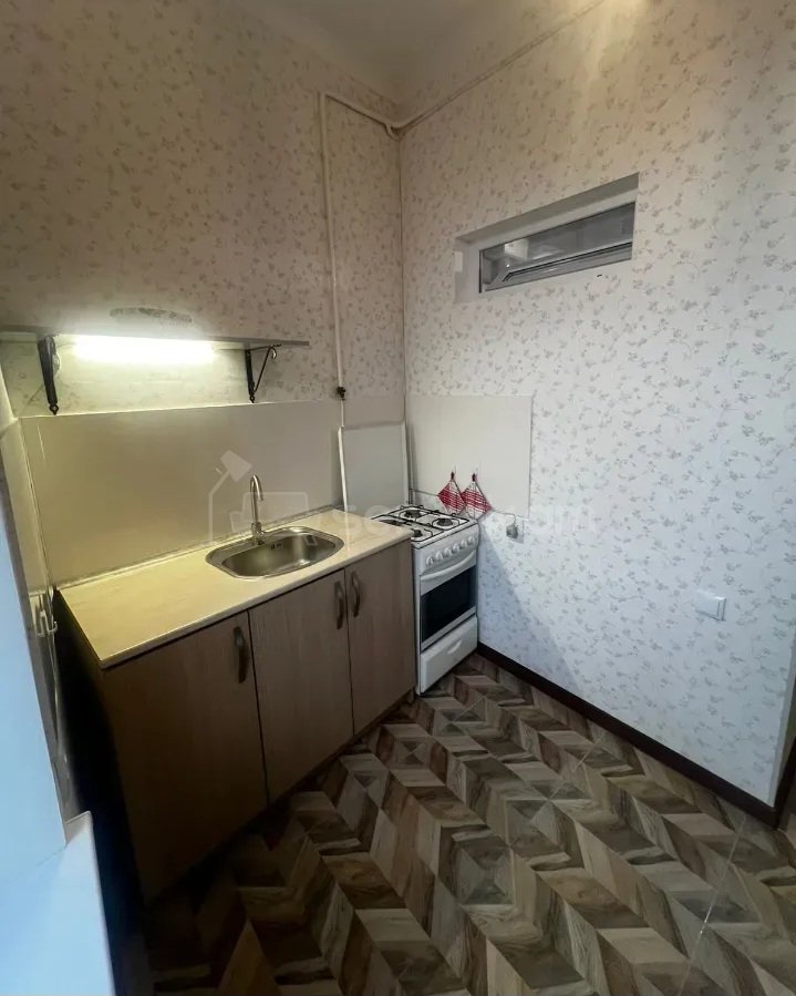 1 Սենյականոց Բնակարան Քարե Շենքում, 40քմ, 4/4 հարկ, Դիզայներական Վերանորոգված, Կահավորված, Արևկող