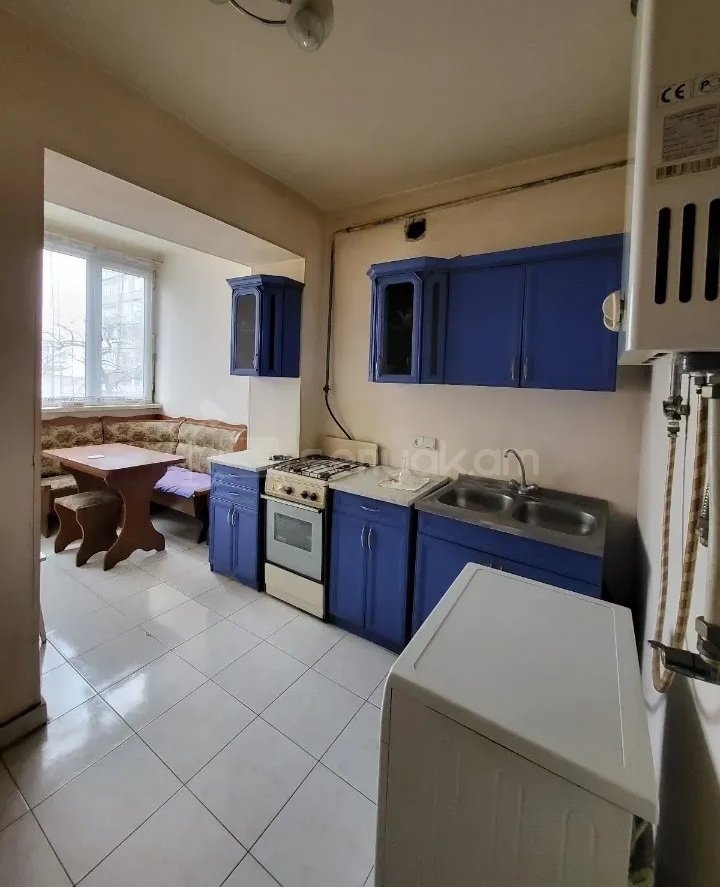 1 Սենյականոց Բնակարան Քարե Շենքում, 44քմ, 3/5 հարկ, Կապիտալ Վերանորոգված, Կահավորված, Արևկող