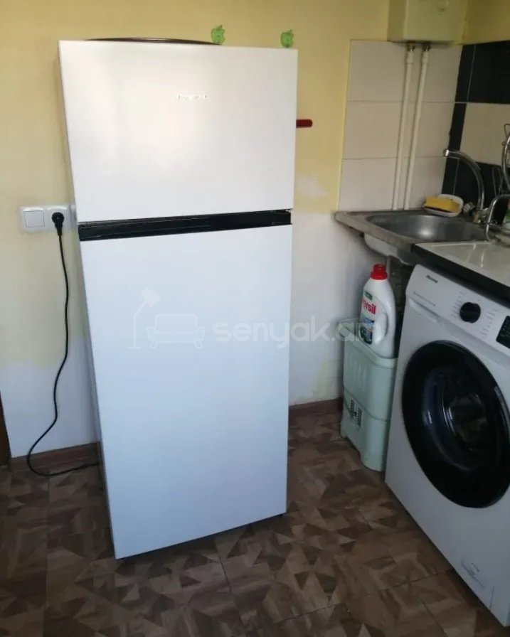 1 Սենյականոց Բնակարան Քարե Շենքում, 30քմ, 2/4 հարկ, Զրոյական Վիճակում, Կահավորված