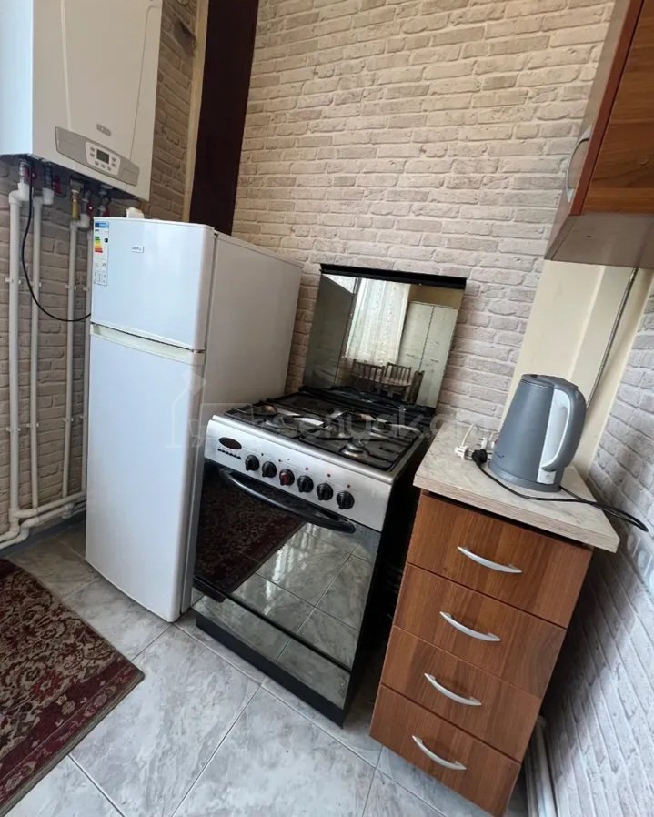 1 Սենյականոց Բնակարան Քարե Շենքում, 45քմ, 4/5 հարկ, Դիզայներական Վերանորոգված, Կահավորված