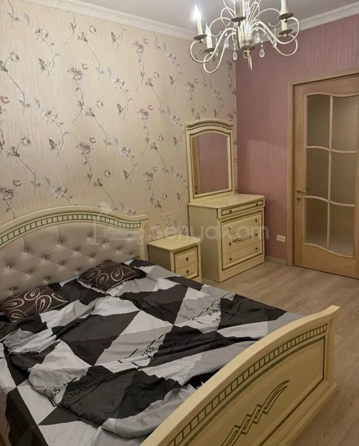 2 Սենյականոց Բնակարան Քարե Շենքում, 60քմ, 2/5 հարկ, Կապիտալ Վերանորոգված, Կահավորված