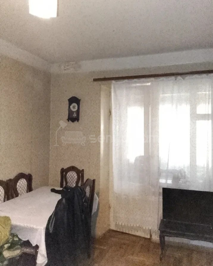 1 Սենյականոց Բնակարան Քարե Շենքում, 42քմ, 5/5 հարկ, Զրոյական Վիճակում