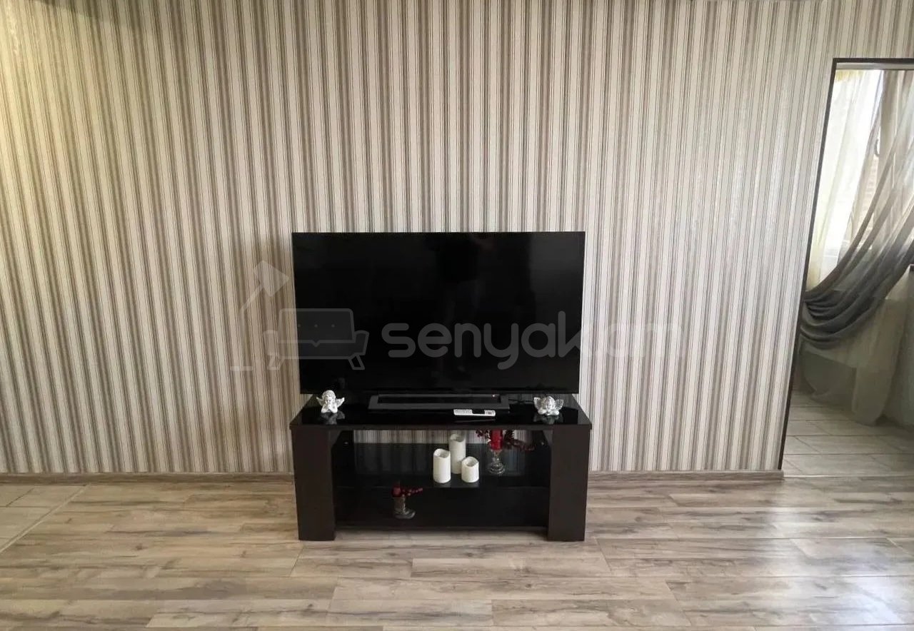 2 Սենյականոց Բնակարան Քարե Շենքում, 45քմ, 5/5 հարկ, Կապիտալ Վերանորոգված, Կահավորված