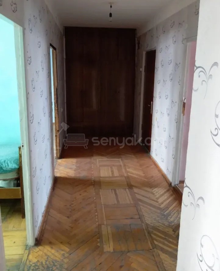 4 Սենյականոց Բնակարան, 90քմ, 7/9 հարկ, Պետական Վիճակում