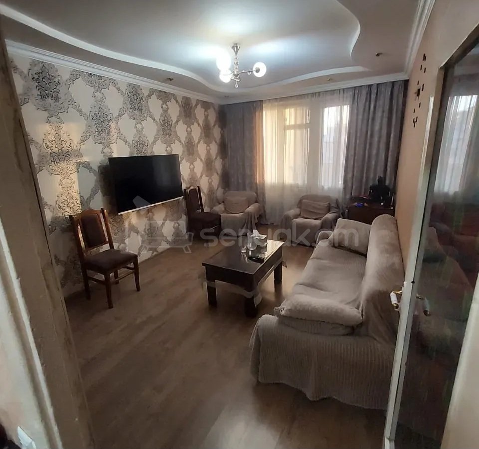 3 Սենյականոց Բնակարան, 60քմ, 5/5 հարկ, Պետական Վիճակում