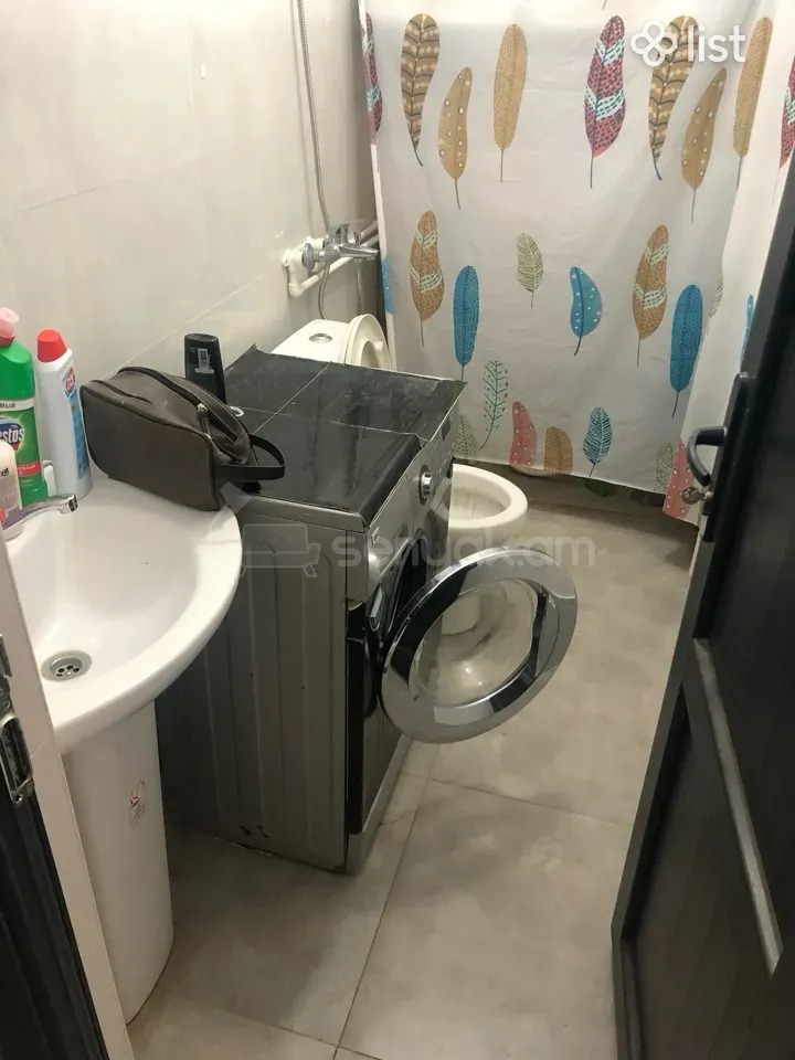 1 Սենյականոց Բնակարան Քարե Շենքում, 33քմ, 1/1 հարկ, Կապիտալ Վերանորոգված, Կահավորված