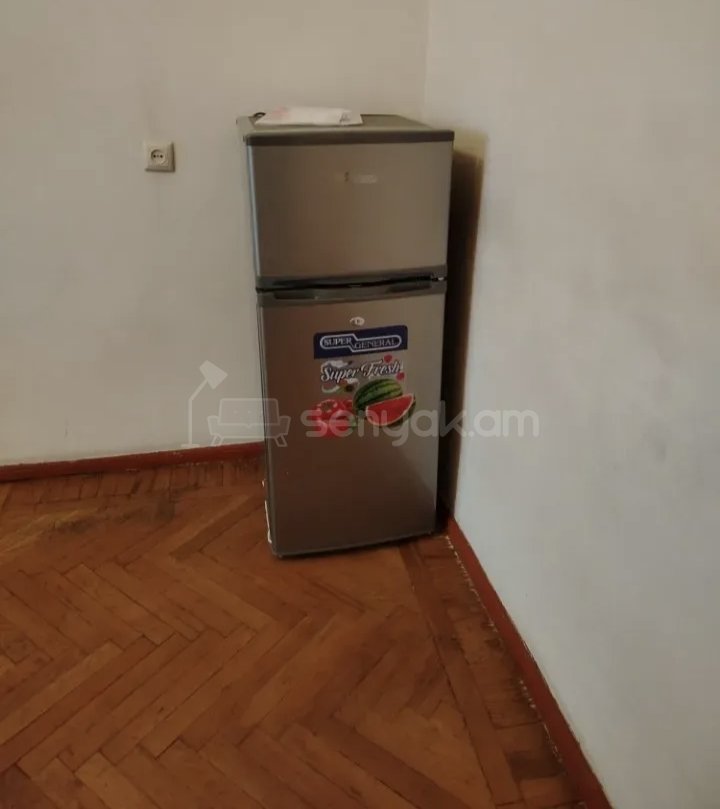 2 Սենյականոց Բնակարան Քարե Շենքում, 50քմ, 4/5 հարկ, Նորմալ Վիճակում, Կահավորված