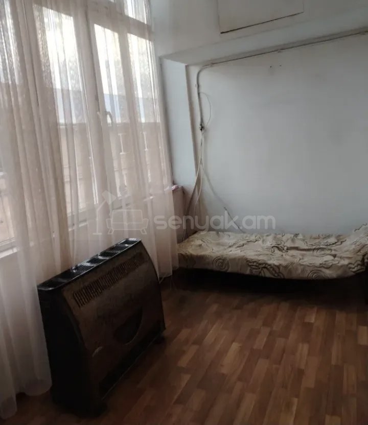 2 Սենյականոց Բնակարան Քարե Շենքում, 50քմ, 4/5 հարկ, Նորմալ Վիճակում, Կահավորված