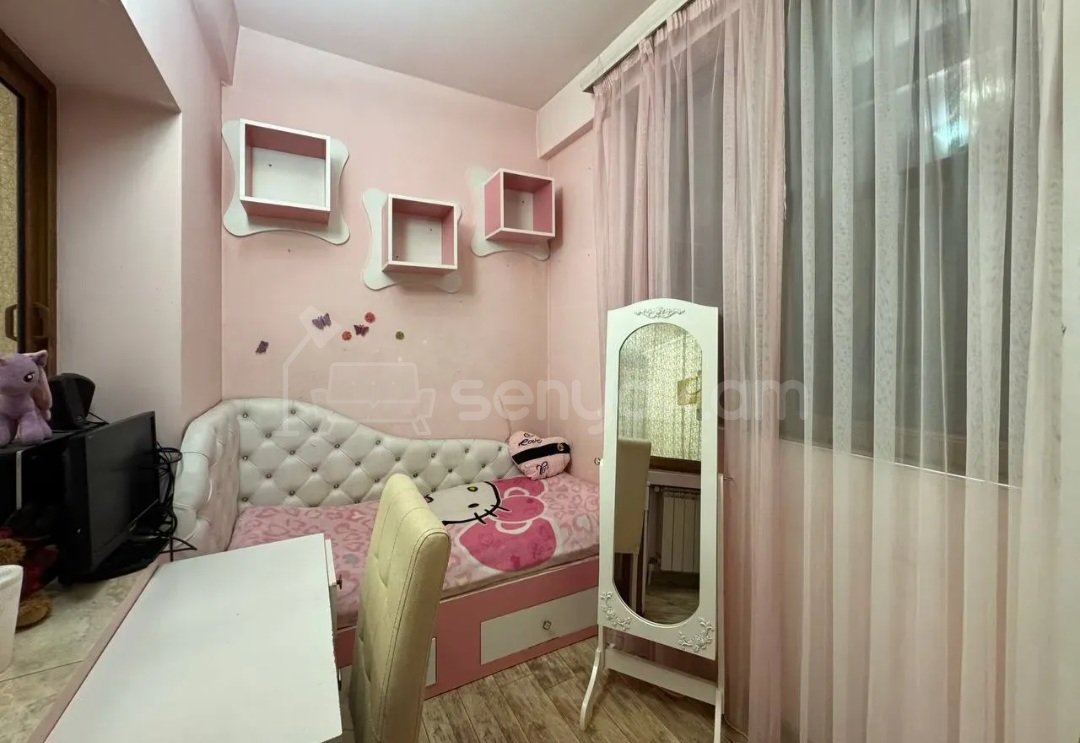 4 Սենյականոց Բնակարան, 80քմ, 3/9 հարկ, Կապիտալ Վերանորոգված, Կահավորված