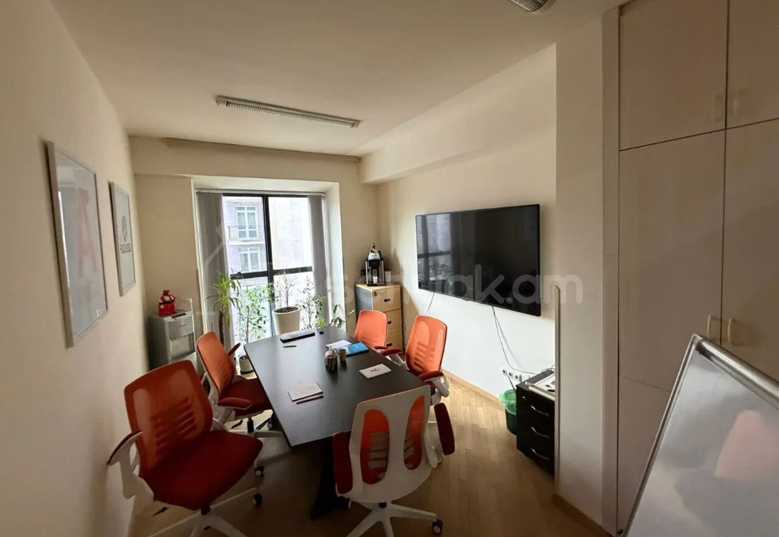 Նորակառույց Օֆիսային Տարածք, 165քմ