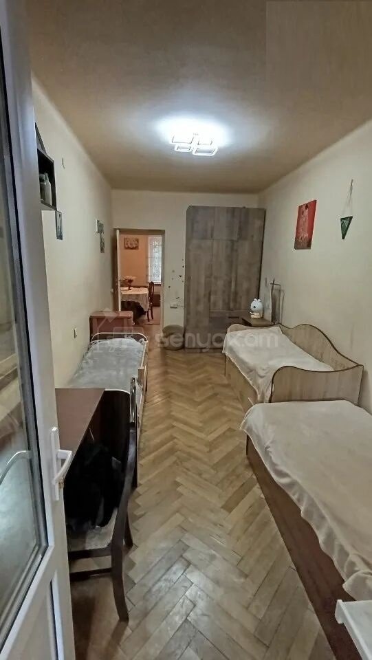 2 Սենյականոց Բնակարան Քարե Շենքում, 51քմ, 1/5 հարկ, Կապիտալ Վերանորոգված