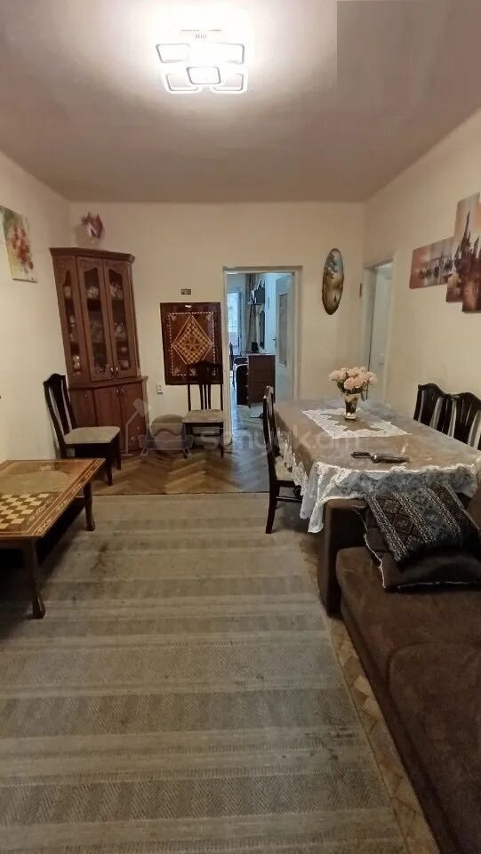 2 Սենյականոց Բնակարան Քարե Շենքում, 51քմ, 1/5 հարկ, Կապիտալ Վերանորոգված