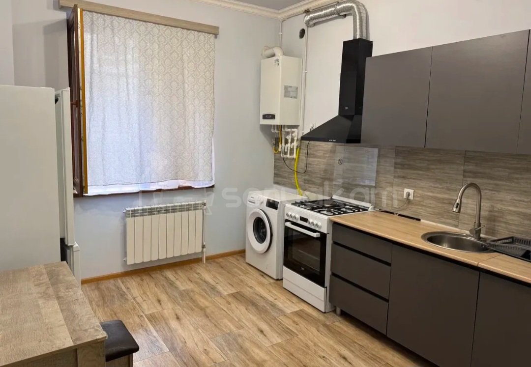 2 Սենյականոց Բնակարան Նորակառույցում, 65քմ, 1/17 հարկ, Կապիտալ Վերանորոգված, Կահավորված, Արևկող