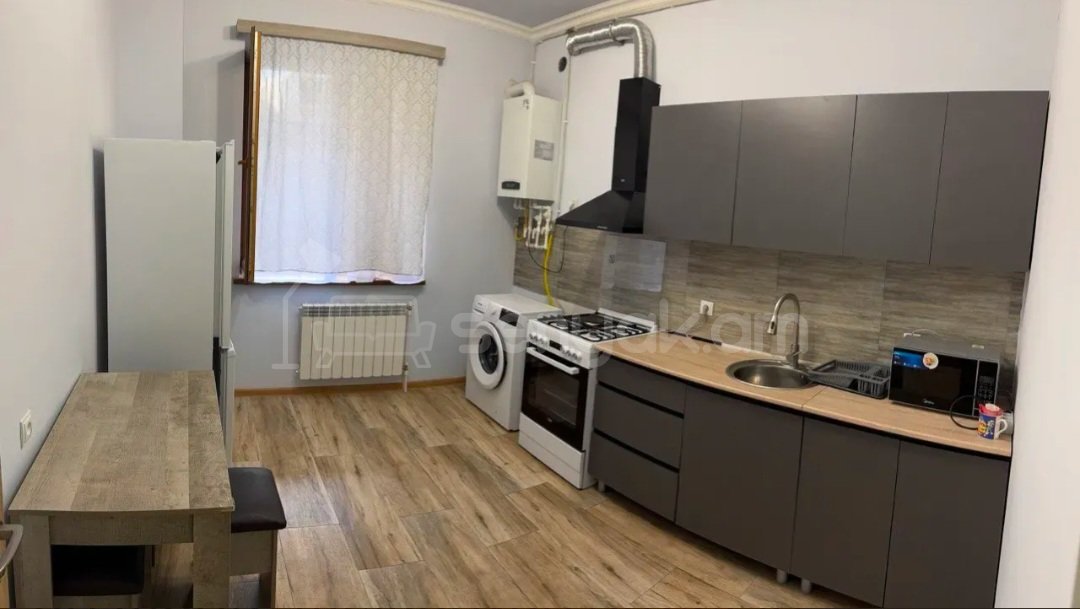 2 Սենյականոց Բնակարան Նորակառույցում, 65քմ, 1/17 հարկ, Կապիտալ Վերանորոգված, Կահավորված, Արևկող