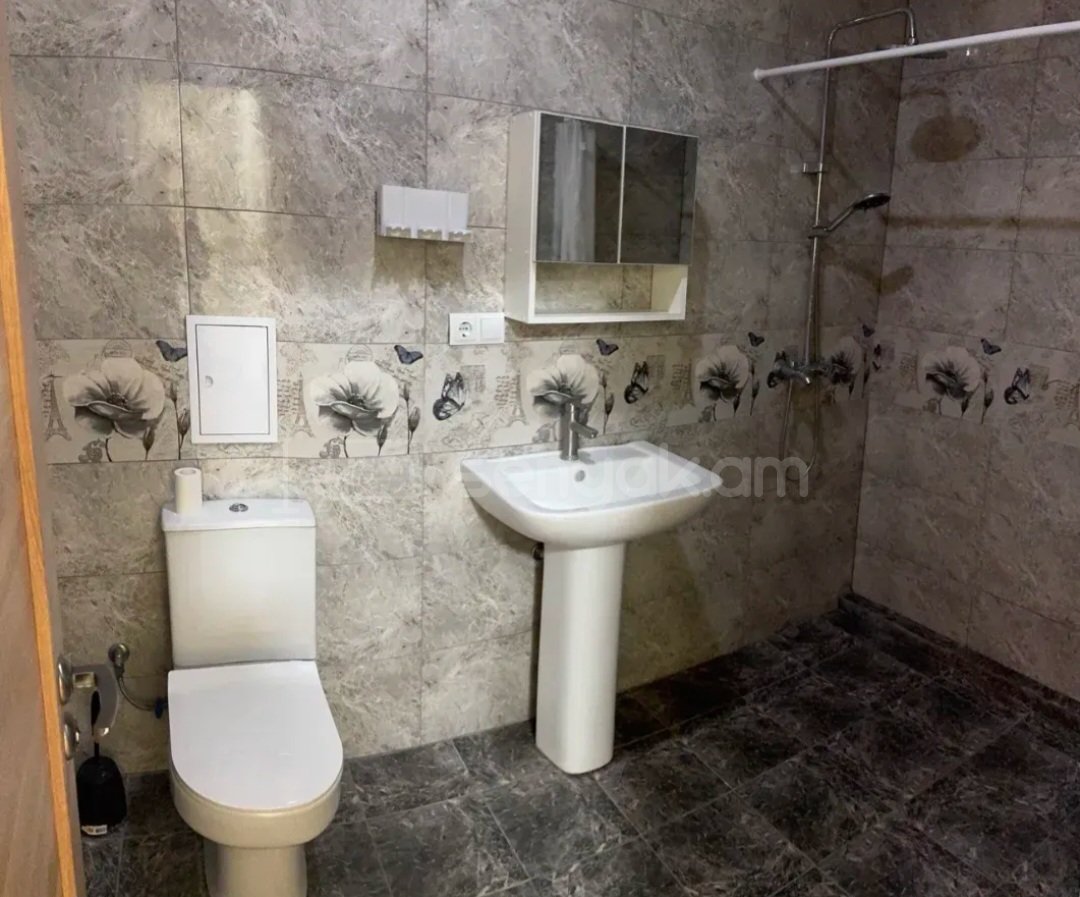 2 Սենյականոց Բնակարան Նորակառույցում, 65քմ, 1/17 հարկ, Կապիտալ Վերանորոգված, Կահավորված, Արևկող