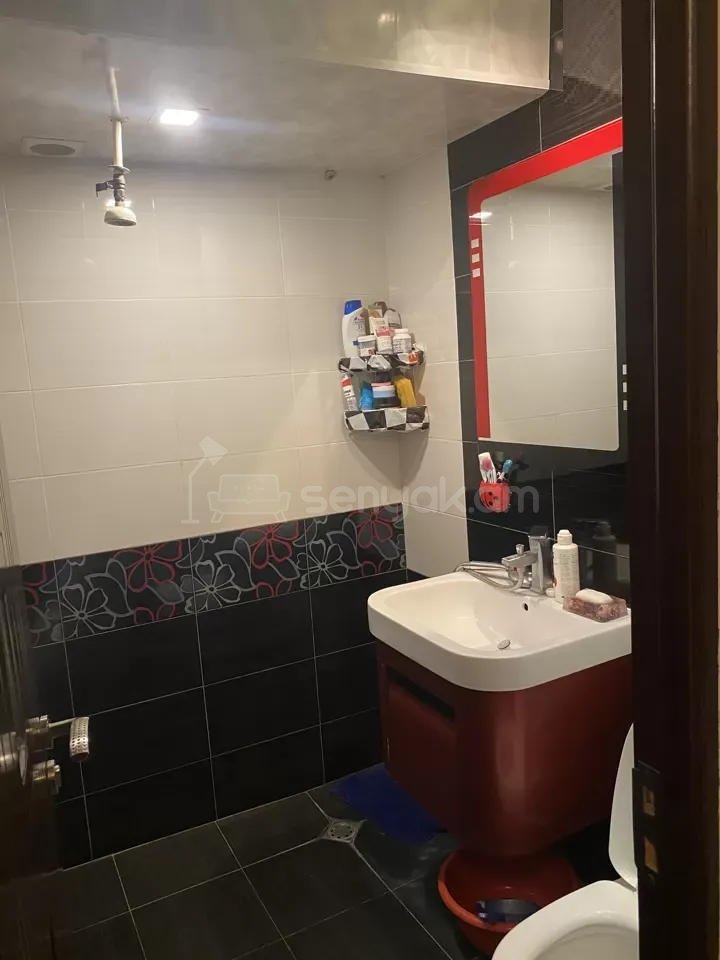 1 Սենյականոց Բնակարան, 37քմ, 3/5 հարկ, Կապիտալ Վերանորոգված