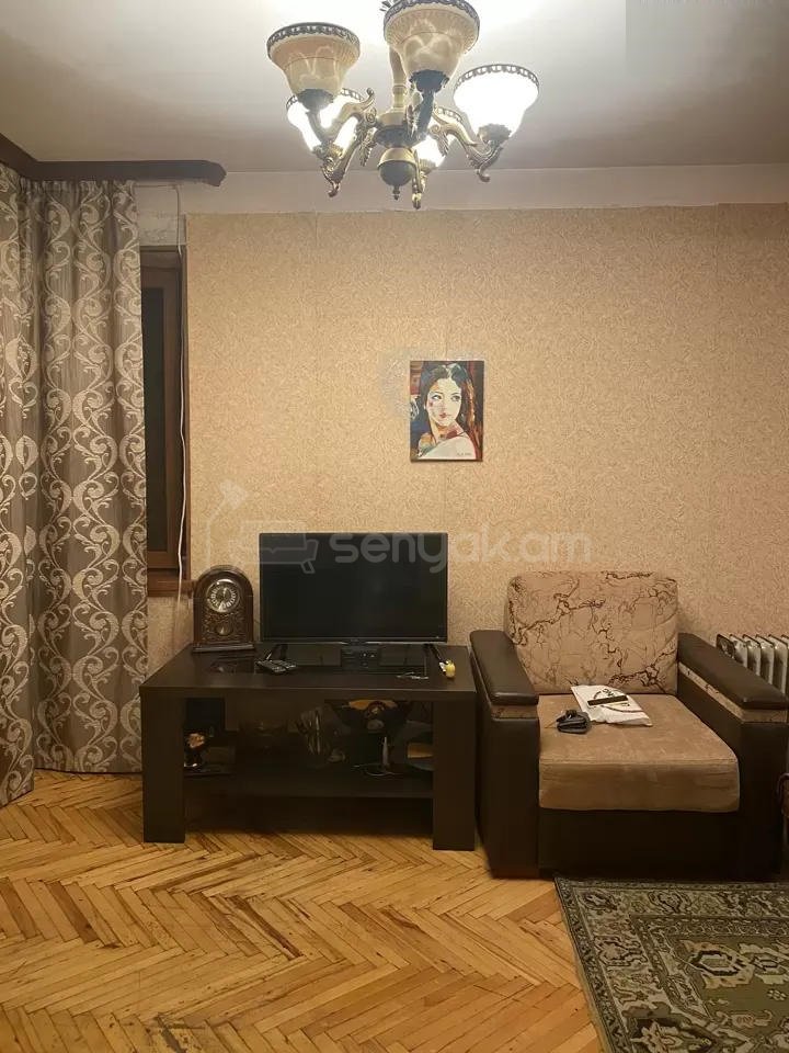 1 Սենյականոց Բնակարան, 37քմ, 3/5 հարկ, Կապիտալ Վերանորոգված