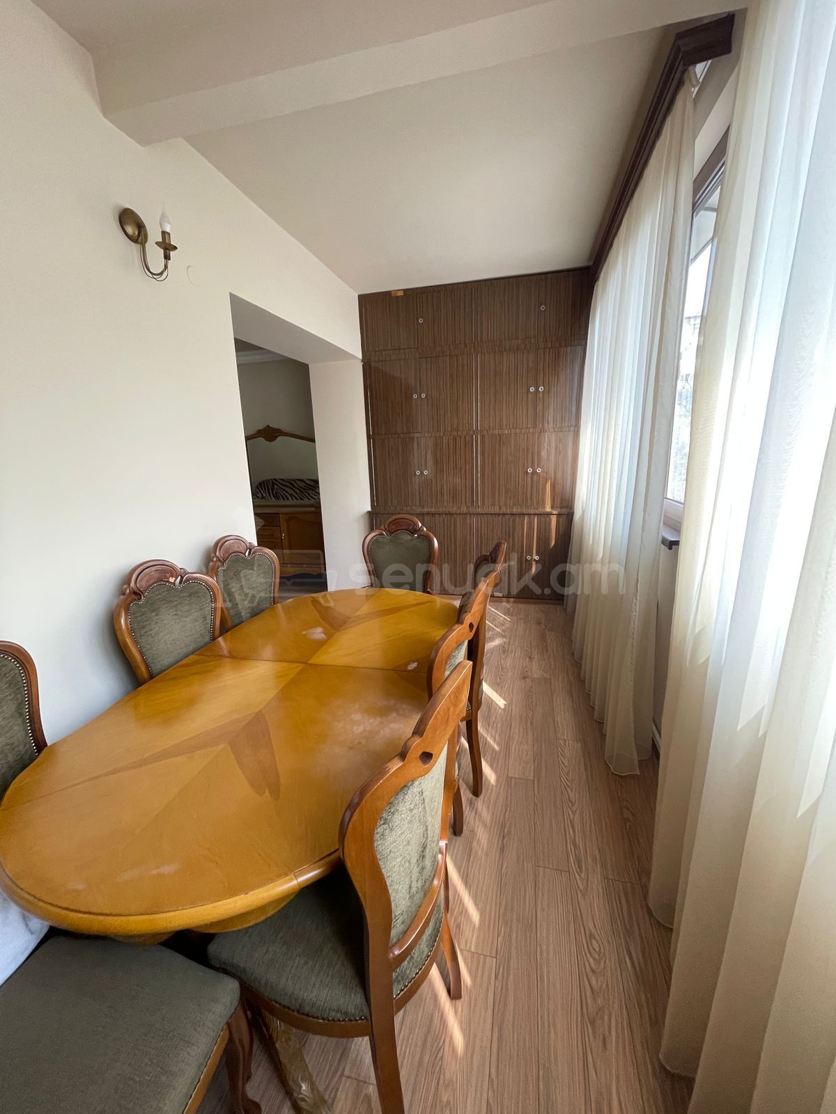 3 Սենյականոց Բնակարան Քարե Շենքում, 77քմ, 2/5 հարկ, Կապիտալ Վերանորոգված