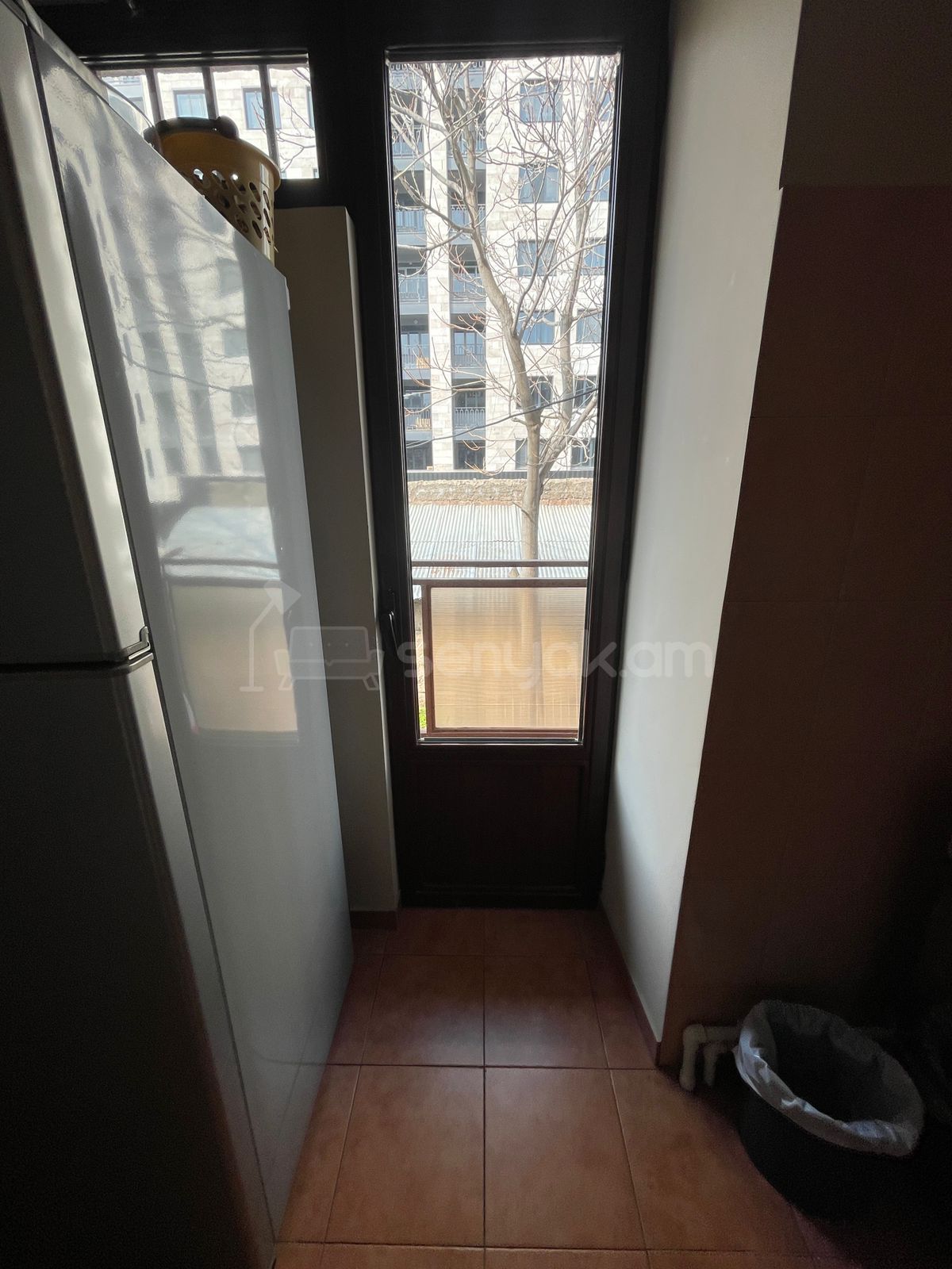 3 Սենյականոց Բնակարան Քարե Շենքում, 77քմ, 2/5 հարկ, Կապիտալ Վերանորոգված