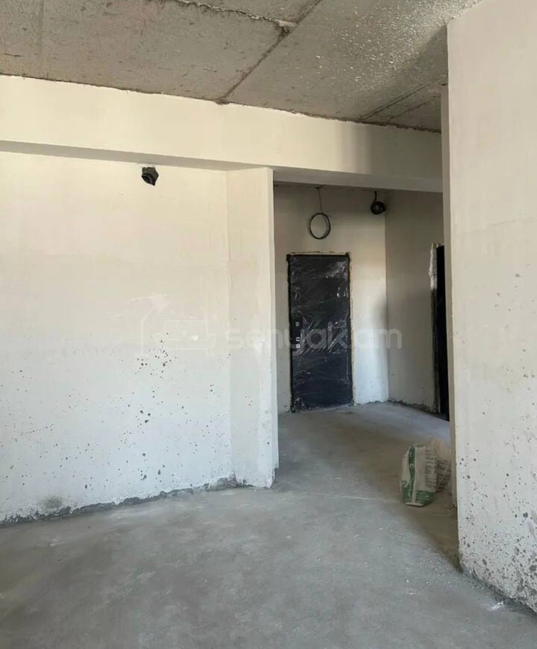 3 Սենյականոց Բնակարան, 84քմ, 12/18 հարկ, Զրոյական Վիճակում