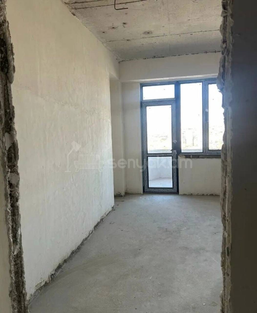 3 Սենյականոց Բնակարան, 84քմ, 12/18 հարկ, Զրոյական Վիճակում