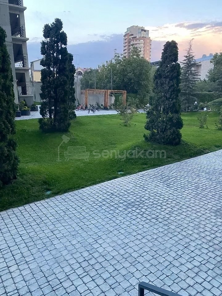 2 Սենյականոց Բնակարան Նորակառույցում, 70քմ, 12/14 հարկ, Կապիտալ Վերանորոգված