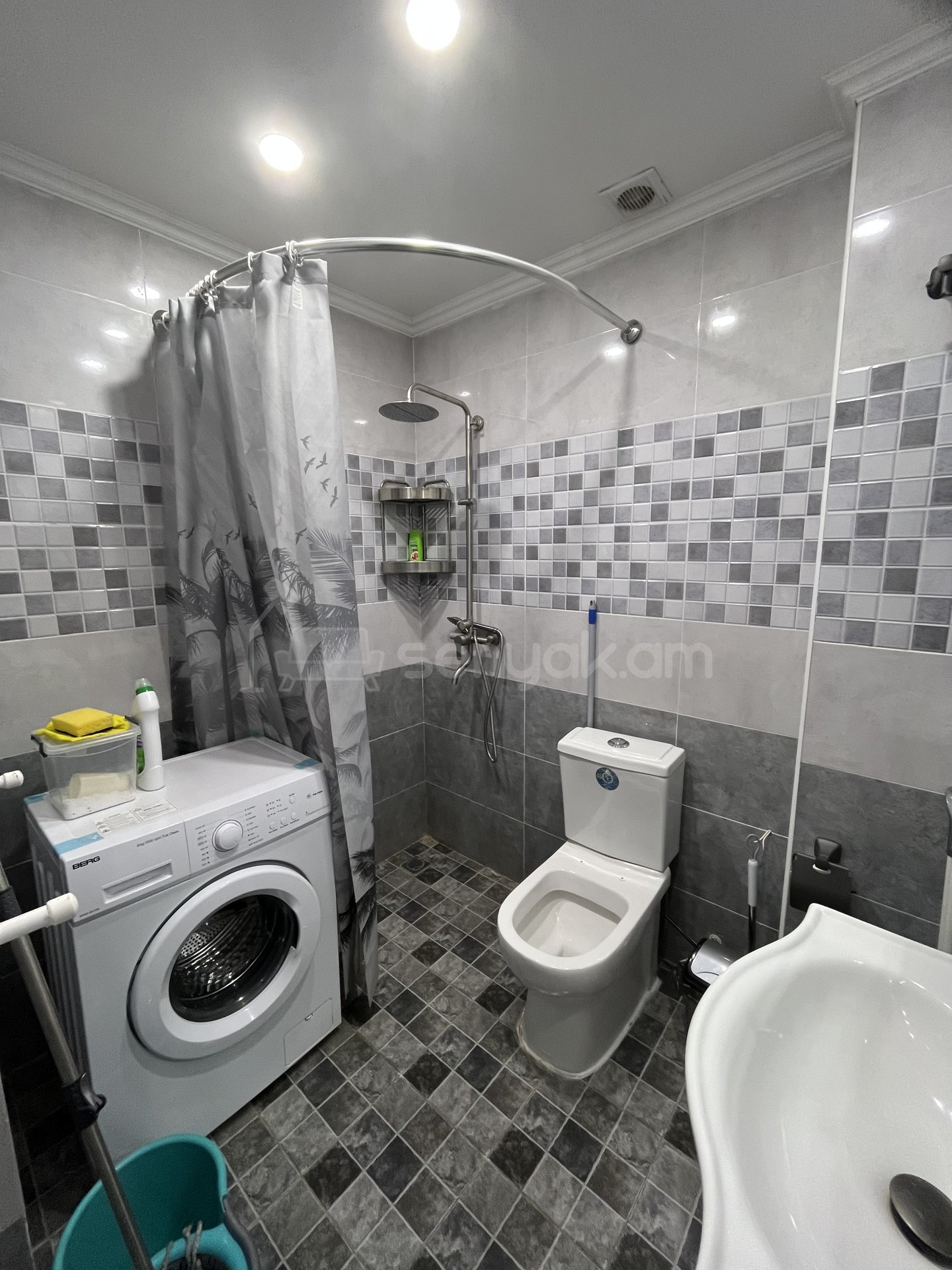 2 Սենյականոց Բնակարան Նորակառույցում, 45քմ, 1/3 հարկ, Կապիտալ Վերանորոգված