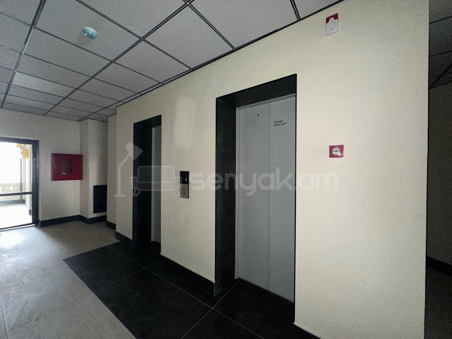 3 Սենյականոց Բնակարան, 54քմ, 9/12 հարկ, Զրոյական Վիճակում