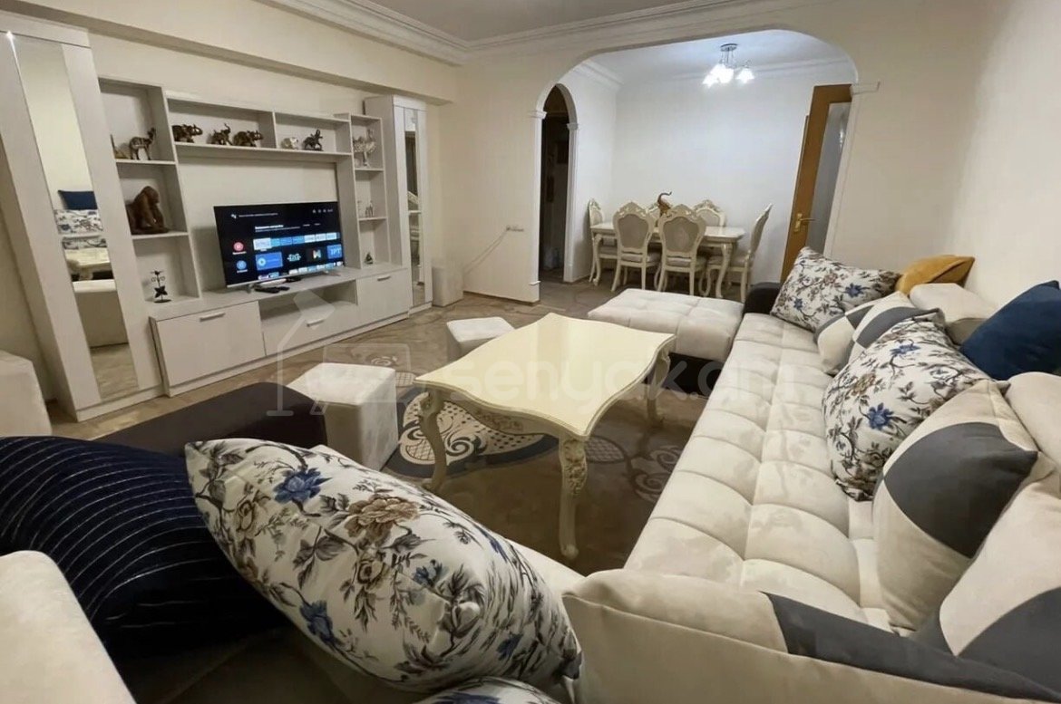 3 Սենյականոց Բնակարան Քարե Շենքում, 80քմ, 3/9 հարկ, Կապիտալ Վերանորոգված