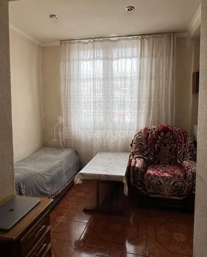 2 Սենյականոց Բնակարան Քարե Շենքում, 54քմ, 4/5 հարկ, Պետական Վիճակում