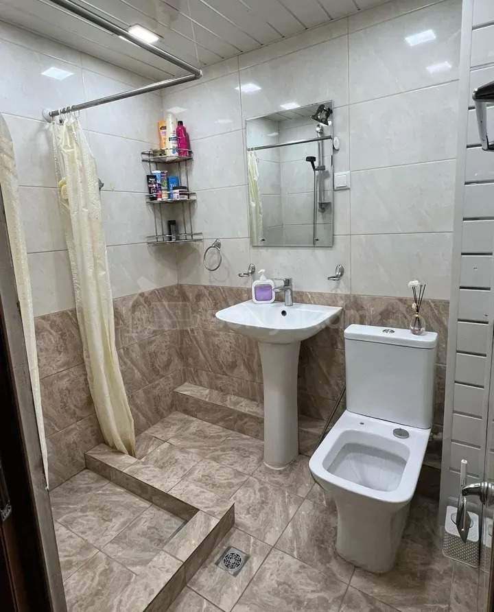 2 Սենյականոց Բնակարան Քարե Շենքում, 54քմ, 4/5 հարկ, Պետական Վիճակում