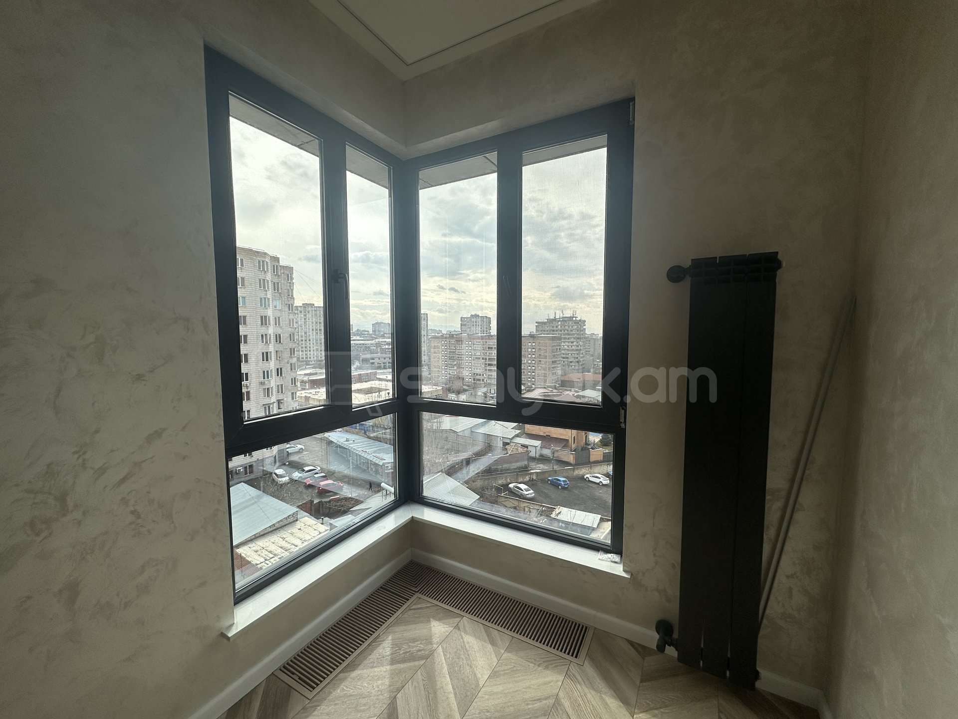 3 Սենյականոց Բնակարան, 67քմ, 8/12 հարկ, Դիզայներական Վերանորոգված, Կահավորված, Արևկող